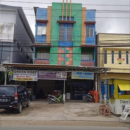 Sintang Greenkost旅舍 外观 照片