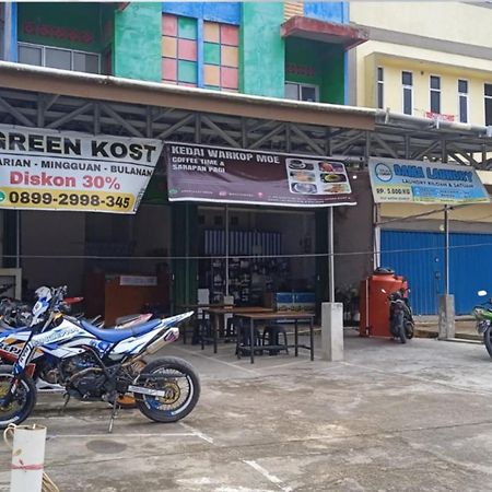 Sintang Greenkost旅舍 外观 照片