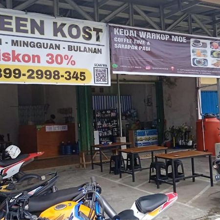 Sintang Greenkost旅舍 外观 照片